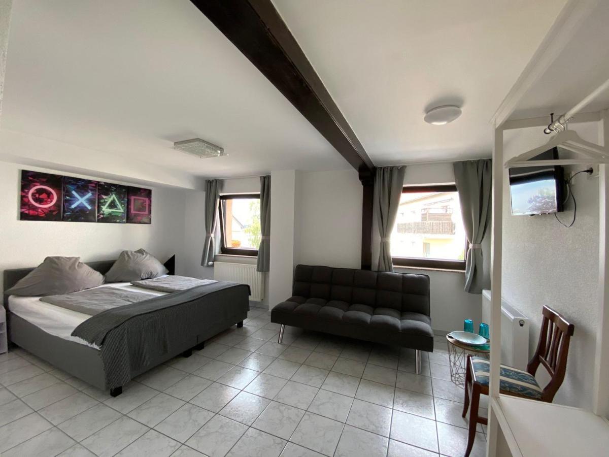 Mikroapartments Klarenthal Saarbrücken Esterno foto