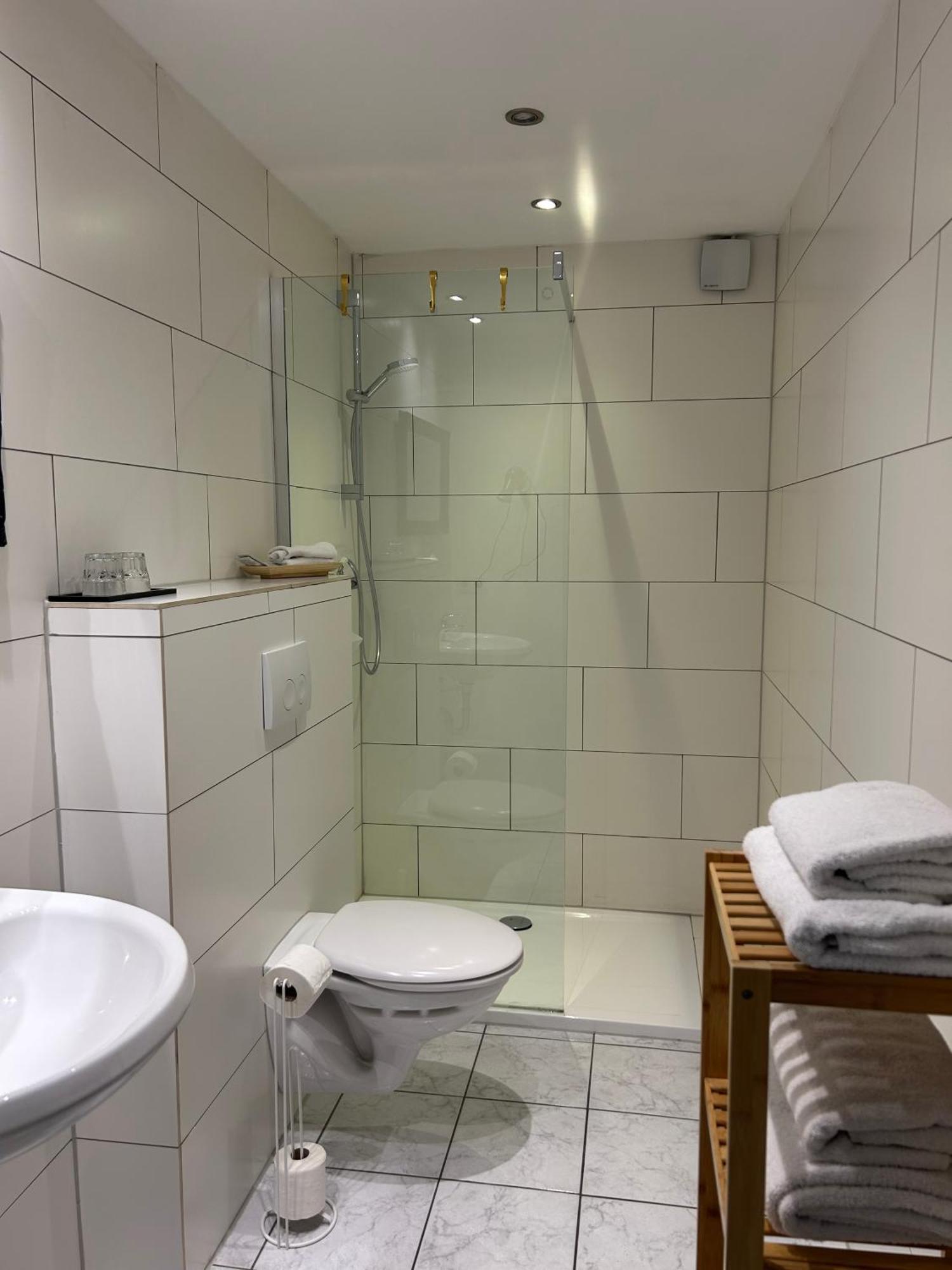 Mikroapartments Klarenthal Saarbrücken Esterno foto