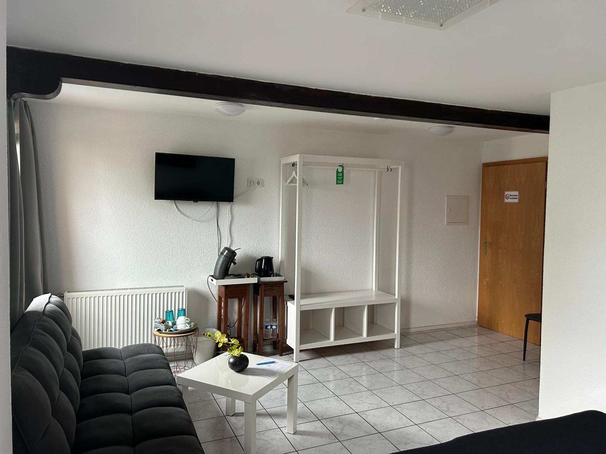 Mikroapartments Klarenthal Saarbrücken Esterno foto