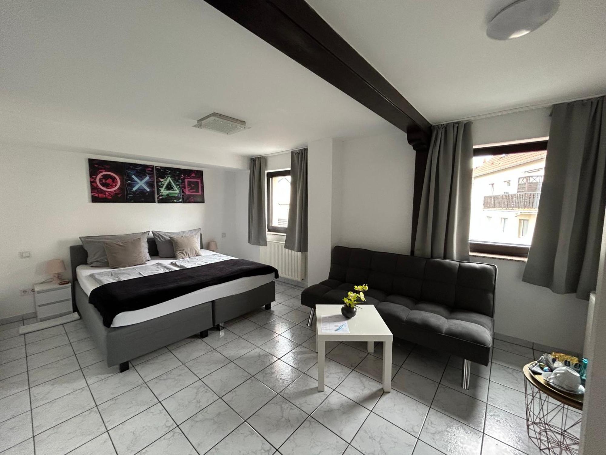 Mikroapartments Klarenthal Saarbrücken Esterno foto